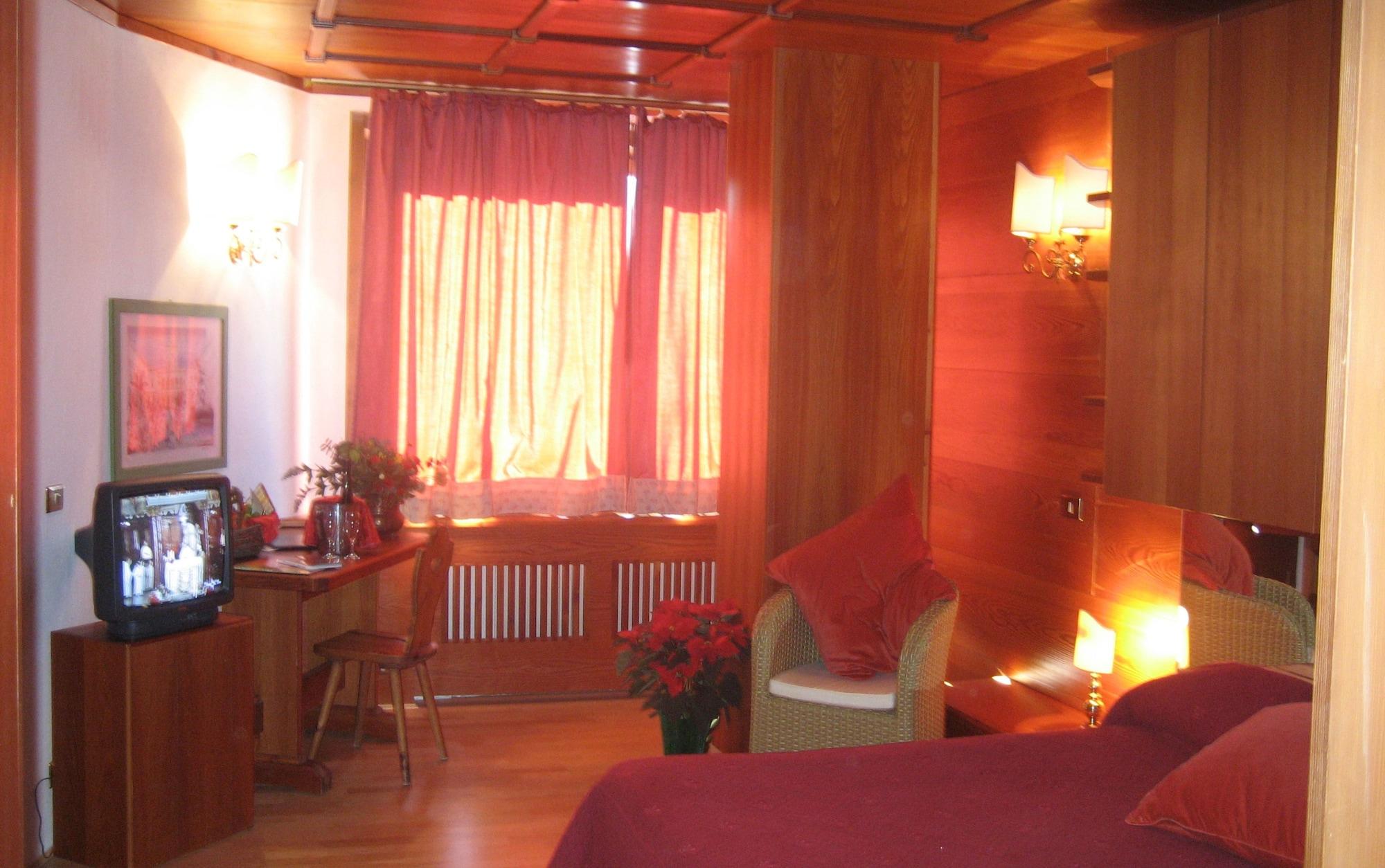 Hotel Mirage 4*